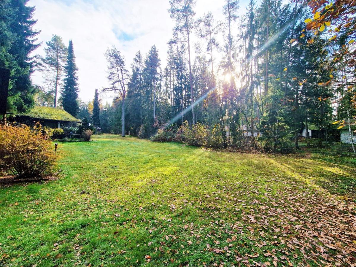 Bungalow Direkt Am See, Mit Eigenem Boot Roding Exterior photo